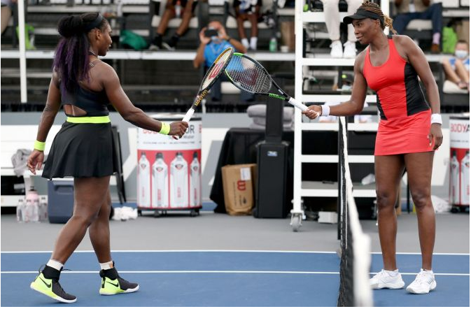 ಅಕ್ಕ ವೀನಸ್‍ಗೆ ಸೋಲಿನ ರುಚಿ ತೋರಿಸಿದ ತಂಗಿ ಸೆರೆನಾ ವಿಲಿಯಮ್ಸ್