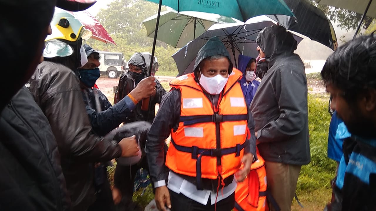 ಭಾಗಮಂಡಲಕ್ಕೆ ಭೇಟಿ ನೀಡಿ ಪರಿಶೀಲನೆ ನಡೆಸಿದ ಸಚಿವ ವಿ.ಸೋಮಣ್ಣ