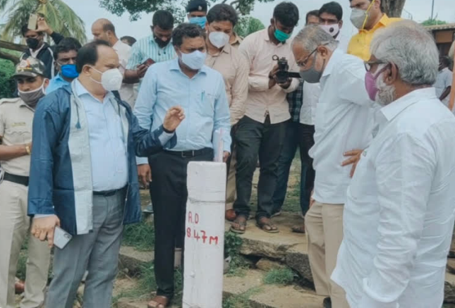 ಕಾವೇರಿ ನದಿ ಪಾತ್ರದ ಗ್ರಾಮಗಳಿಗೆ ಸಚಿವ ಸುರೇಶ್ ಕುಮಾರ್ ಭೇಟಿ