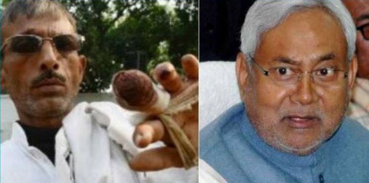 ನಿತೀಶ್ ಮತ್ತೆ ಸಿಎಂ ಆಗಿದ್ದಕ್ಕೆ 4ನೇ ಬೆರಳನ್ನು ಕಟ್ ಮಾಡಿಕೊಂಡ ಅಭಿಮಾನಿ