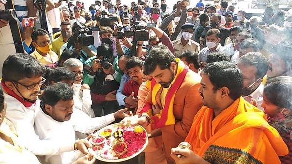 ವಿಷ್ಣು ಪುತ್ಥಳಿ ಧ್ವಂಸ ಪ್ರಕರಣ: ಅದೇ ವೃತ್ತದಲ್ಲೇ  ‘ದಾದ’ನ ಪ್ರತಿಮೆ ಮರುನಿರ್ಮಾಣ!