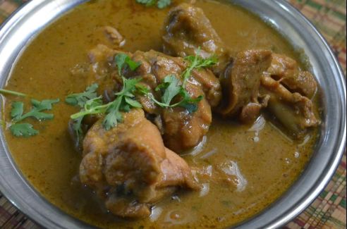 ಚಿಕನ್ ಸಾಂಬರ್ ಕಡಿಮೆ ಹಾಕಿದ್ದಕ್ಕೆ ಯುವಕನನ್ನ ಕೊಂದೇ ಬಿಟ್ಟ ಅಪ್ರಾಪ್ತ!