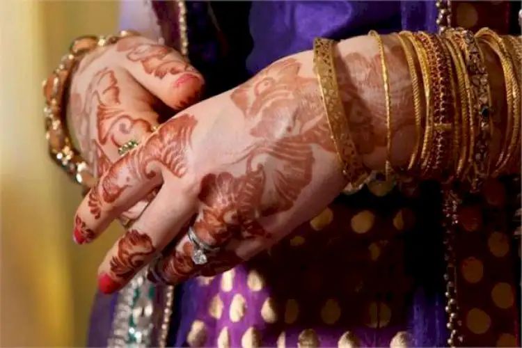 girl party refuses marry