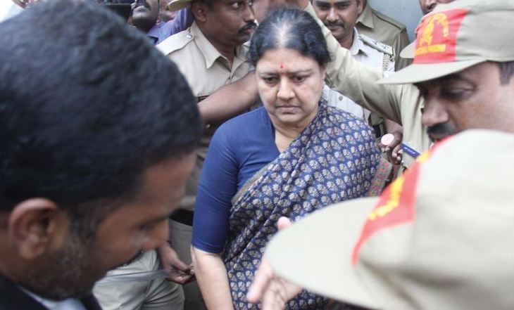 ವಿ.ಕೆ ಶಶಿಕಲಾಗೆ ಜ್ವರ, ಉಸಿರಾಟದ ಸಮಸ್ಯೆ: ಬೌರಿಂಗ್‍ ಆಸ್ಪತ್ರೆಯಲ್ಲಿ ಚಿಕಿತ್ಸೆ