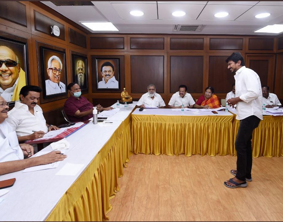 ತಮಿಳುನಾಡು ವಿಧಾನಸಭಾ ಚುನಾವಣೆ : ಟಿಕೆಟ್ ಗಾಗಿ ಸಂದರ್ಶನ ಎದುರಿಸಿದ ಸ್ಟಾಲಿನ್ ಪುತ್ರ..!