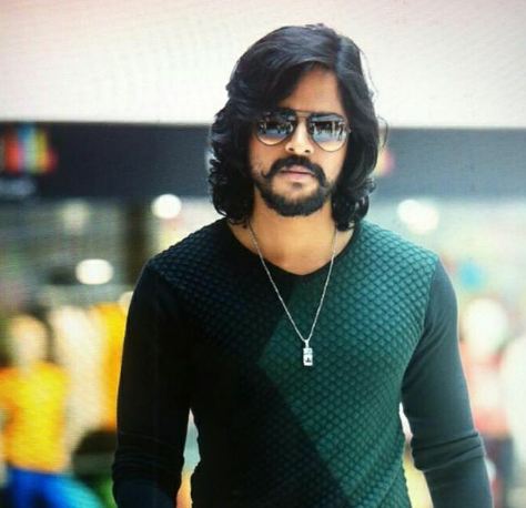 ಕೋವಿಡ್ ಸಂಕಷ್ಟ – ರೋಗಿಗಳಿಗೆ ನೆರವಾದ ಸ್ಯಾಂಡಲ್ ವುಡ್ ನ ಯುವ ನಟ