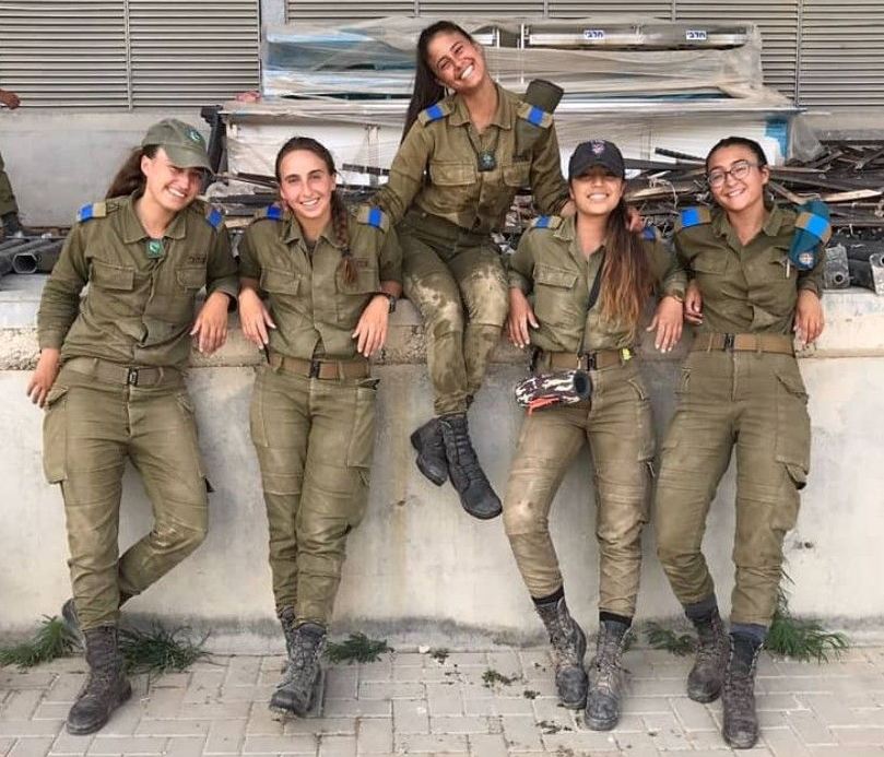 ಈ ದೇಶದ ಮಿಲಿಟರಿಯಲ್ಲಿ ಹೆಣ್ಮಕ್ಳೇ ಸ್ಟ್ರಾಂಗು..!