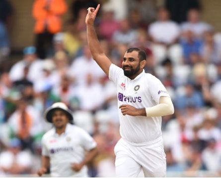 ಟೀಮ್ ಇಂಡಿಯಾ ವೇಗಿಗಳ ಮೇಲಾಟ.. ತವರು ನೆಲದಲ್ಲೇ ರನ್ ಗಳಿಸಲು ಇಂಗ್ಲೆಂಡ್ ಪರದಾಟ..!