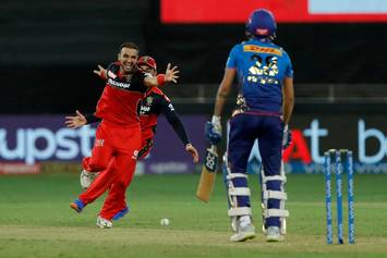 ಐಪಿಎಲ್ 2021- ರೋಹಿತ್ ಬಳಗಕ್ಕೆ ಸೋಲಿನ ರುಚಿ ತೋರಿಸಿದ ವಿರಾಟ್ ಪಡೆ…!