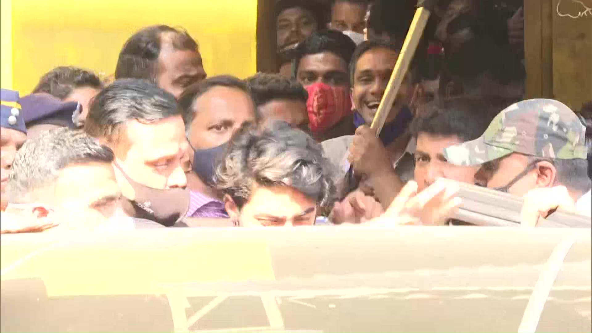 ಶಾರುಕ್ ಖಾನ್ ಪುತ್ರ ಆರ್ಯಾನ್ ಖಾನ್ ಜಾಮೀನಿನ ಮೇಲೆ ಬಿಡುಗಡೆ