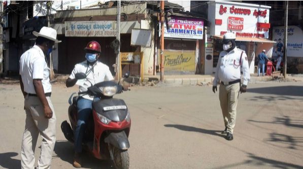 A mixed response to the Weekend Curfew in the state Saaksha Tv