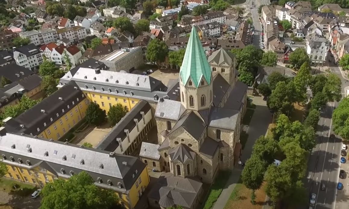 ದೇಶದಲ್ಲಿ ಎಲ್ಲರ ಬಳಿಯೂ ಇದೆ ಸ್ವಂತ ಮನೆಯಿರುವ ರೊಮೇನಿಯಾ ದೇಶದ ಬಗ್ಗೆ INTERESTING FACTS