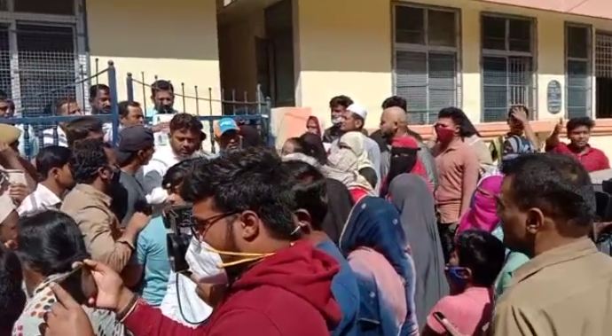 Hijab Controvercy : ರಾಜ್ಯ ರಾಜಧಾನಿಗೂ ಹಿಜಾಬ್ ವಿವಾದ ಎಂಟ್ರಿ….