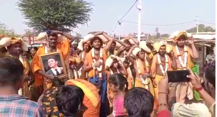 Puneeth Rajkumar : ಅಪ್ಪು ಭಾವಚಿತ್ರ ಹಿಡಿದು ಶ್ರೀಶೈಲಗೆ ಮಾಲಧಾರಿಗಳ ಪಾದಯಾತ್ರೆ