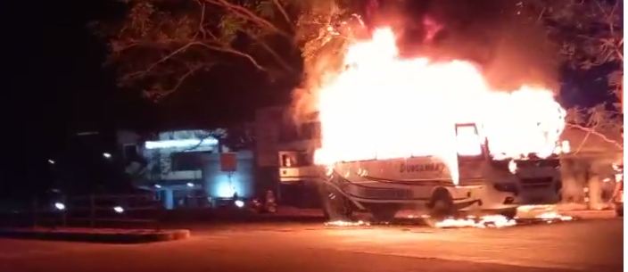 udupi - fire - bus - saakshatv