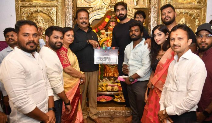 Former minister Chaluvaraya Swamy has clapped for the film 'Hiranya' saaksha tv