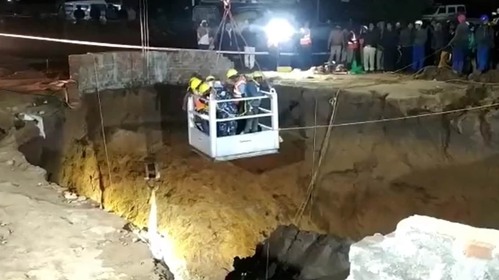 National – ನಿರ್ಮಾಣ ಹಂತದ ಸುರಂಗ ಕುಸಿತ – 7 ಜನರ ರಕ್ಷಣೆ…