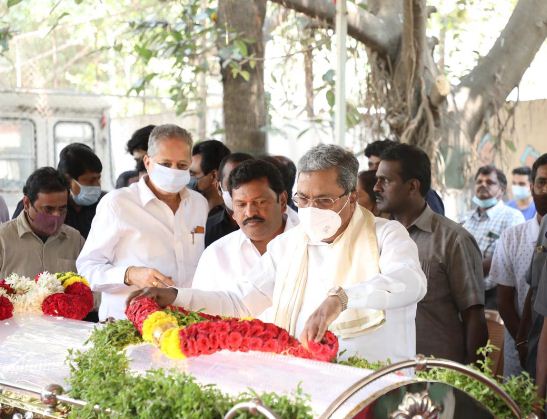 Siddaramaiah condolence to senior actor rajesh death saaksha tv