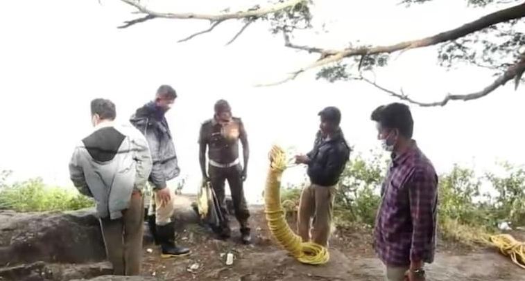 ಸೆಲ್ಫಿ ತೆಗೆದುಕೊಳ್ಳುವಾಗ ಬಂಡೆಯಿಂದ ಜಾರಿ ಬಿದ್ದ ವ್ಯಕ್ತಿ, 8 ದಿನಗಳ ಬಳಿಕ ಶವವಾಗಿ ಪತ್ತೆ.