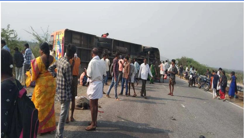 Breaking : ಪಾವಗಡ ಬಳಿ ಖಾಸಗಿ ಬಸ್ ಪಲ್ಟಿ, 8 ಮಂದಿ ಸಾವು 25 ಕ್ಕೂ ಹೆಚ್ಚು ಜನರಿಗೆ ಗಾಯ