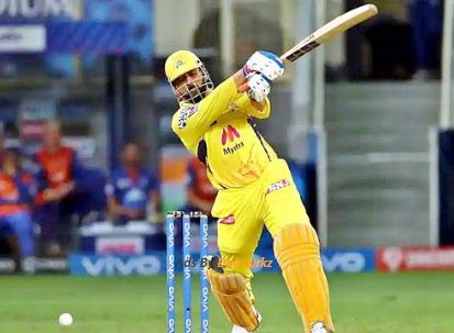 csk-ipl-2022-captian-ms-dhoni-hits-big-sixes saaksha tv