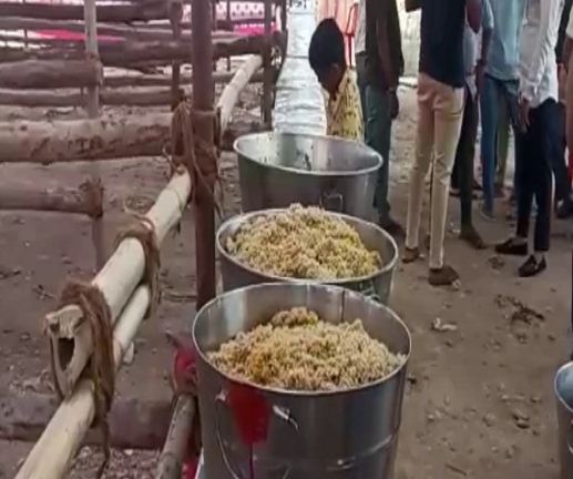 james-kannada film Free Non Veg meals for James movie audience saaksha tv