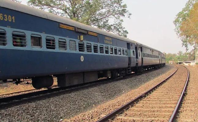 Train Saaksha Tv