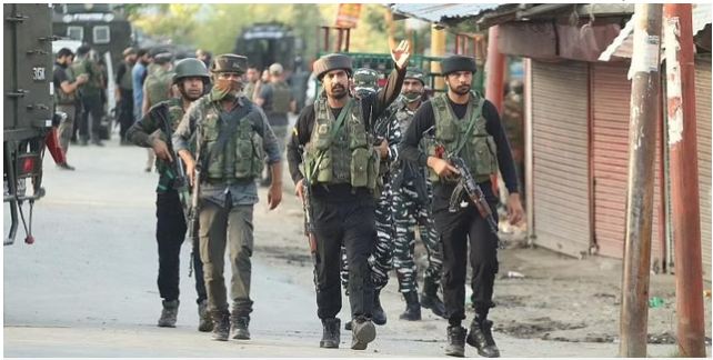 ಪ್ರಧಾನಿ ಮೋದಿ ಕಾಶ್ಮೀರ ಬೇಟಿಗೂ ಮುನ್ನ ಆತ್ಮಹತ್ಯಾ ದಾಳಿ ವಿಫಲ…..