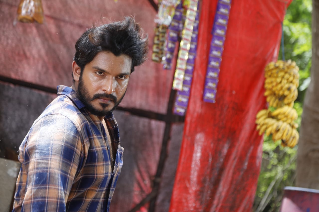 ‘ಬಾಂಡ್ ರವಿ’ ಭರ್ಜರಿ ಆಕ್ಷನ್ ಸೀನ್ಸ್ ಖದರ್…ಹೇಗಿತ್ತು ಮಂಡ್ಯ ಹೈದನ ಪವರ್?