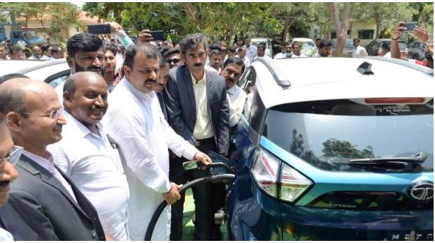 ರಾಜ್ಯದಲ್ಲಿ 1000 ಕ್ಕೂ ಎಲೆಕ್ಟ್ರಿಕ್ ವೆಹಿಕಲ್ ಚಾರ್ಜಿಂಗ್ ಕೆಂದ್ರ ಸ್ಥಾಪನೆ – ಸಚಿವ ಸುನೀಲ್‌ ಕುಮಾರ್‌
