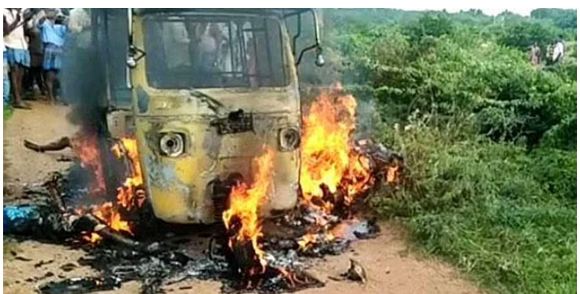 ಆಟೋ ಮೇಲೆ ಬಿದ್ದ ಹೈ ಟೆನ್ಶನ್ ವಿದ್ಯತ್ ತಂತಿ – 8 ಮಂದಿ ಸಜೀವ ದಹನ