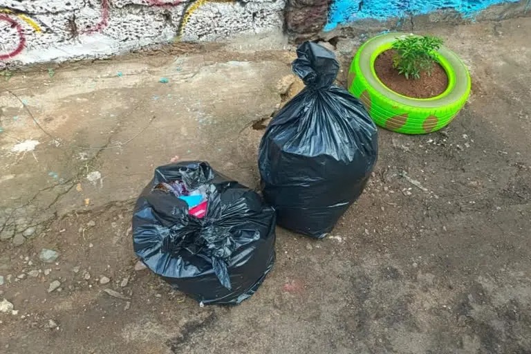 ರಸ್ತೆ ಬದಿ ಕಸ ಎಸೆಯುತ್ತಿದ್ದ ವ್ಯಕ್ತಿಗೆ 20 ಸಾವಿರ ದಂಡ ವಿಧಿಸಿದ ಮಂಗಳೂರು ಮಹಾನಗರ ಪಾಲಿಕೆ…