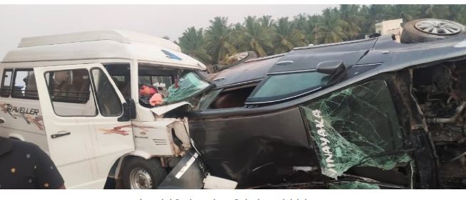 ಕಾರ್​ ಮತ್ತು ಟಿಟಿ ನಡುವೆ ಅಫಘಾತ, ಇಬ್ಬರ ಸಾವು, 3 ಮಂದಿ ಗಂಭೀರ….  