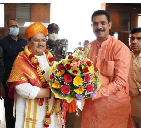 ಪುಸ್ತಕ ರಚನಾ ಸಮಿತಿ ಗೆ ಧಿಕ್ಕಾರ ಕೂಗಿ ಪ್ರತಿಭಟನೆ