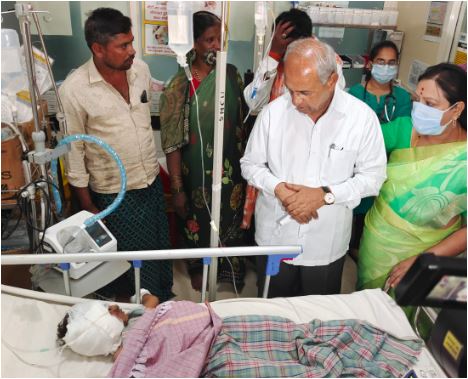 Koppala Five death in car accident 05 lakh compensation each saaksha tv