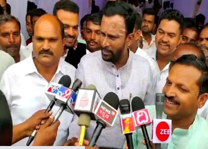 Politics : ನನ್ನ ಎರಡನೇ ಮದುವೆ ಬಗ್ಗೆ ನನಗೆ ಗೊತ್ತಿಲ್ಲ , ದಾಖಲೆ ಕೊಟ್ಟರೆ ಮಾತನಾಡುತ್ತೇನೆ : ಶಾಸಕ‌ ವಿಜಯಾನಂದ