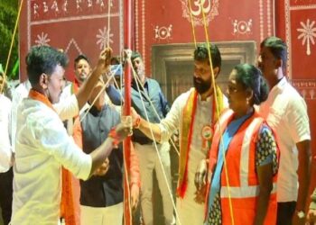 75th Independence day – ಪೌರ ಕಾರ್ಮಿಕ ಮಹಿಳೆಯಿಂದ ಧ್ವಜಾರೋಹಣ