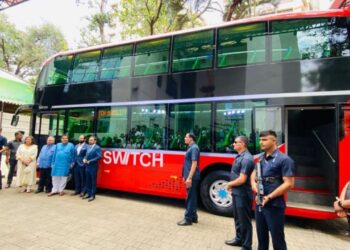 double-decker electric bus- ಭಾರತದ ಮೊದಲ ಡಬಲ್ ಡೆಕ್ಕರ್ ಎಸಿ ಎಲೆಕ್ಟ್ರಿಕ್ ಬಸ್ ಗೆ ಚಾಲನೆ…