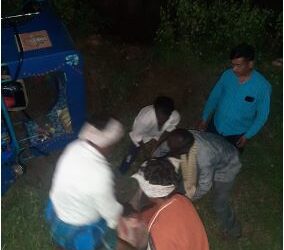 Dharwad | Farmer dies after tractor overturns saaksha tv