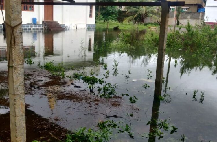 Mandya Flood risk for Srirangapatna's riverside people saaksha tv