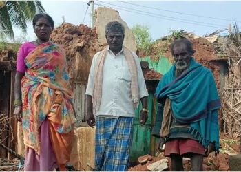 Heavy Rain House collapsed due to heavy rain in Tumkur saaksha tv