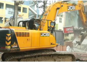 Bengaluru: ರಾಜಕಾಲುವೆ ಒತ್ತುವರಿ –  ಮಹದೇವಪುರದಲ್ಲಿ JCB ಕಾರ್ಯಾಚರಣೆ ಶುರು..