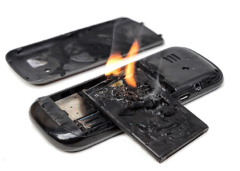 Phone Explode: ಚಾರ್ಜ್ ಗೆ ಇಟ್ಟಿದ್ದ ಮೊಬೈಲ್ ಸ್ಪೋಟಗೊಂಡು 8 ತಿಂಗಳ ಮಗು ಸಾವು… 