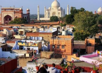 Taj Mahal: ತಾಜ್ ಮಹಲ್ ನ 500 ಮೀಟರ್ ಸುತ್ತಾಮುತ್ತಾ ವಾಣಿಜ್ಯ ಚಟುವಟಿಕೆ ನಿಷೇಧ…