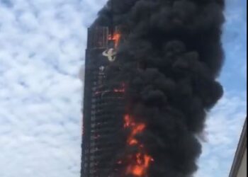 China Telecom  building:  ಕೆಲವೇ ಕ್ಷಣಗಳಲ್ಲಿ  ಹೊತ್ತಿ ಉರಿದ ಚೀನಾದ ಗಗನಚುಂಬಿ ಕಟ್ಟಡ…