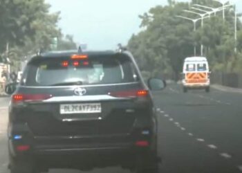 Modi Ambulance: ಆಂಬ್ಯುಲೆನ್ಸ್ ಗೆ ದಾರಿ  ಬಿಡಲು ಬೆಂಗಾವಲು ಪಡೆ ನಿಲ್ಲಿಸಿದ ಮೋದಿ… 