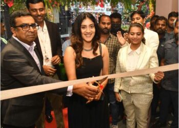 Bangalore | Famous South Indian actress Dhanya Balakrishna inaugurated the 'Beauty and Beyond' shop