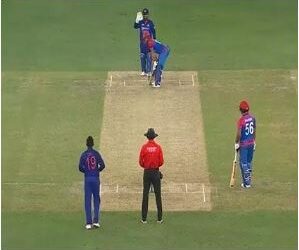 Dinesh Karthik Bowling