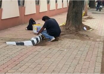 Draupadi Murmu - Rashtrapati to Hubli - patching the road