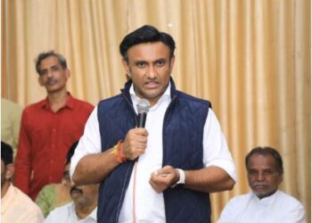 HDK - Sudhakar should resign